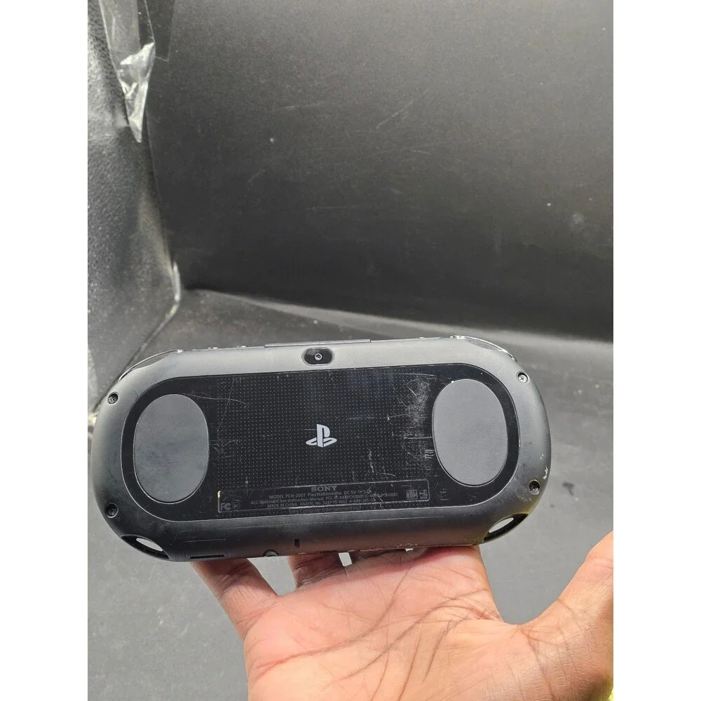 Sony PS Vita Slim Bundle (pch2001)